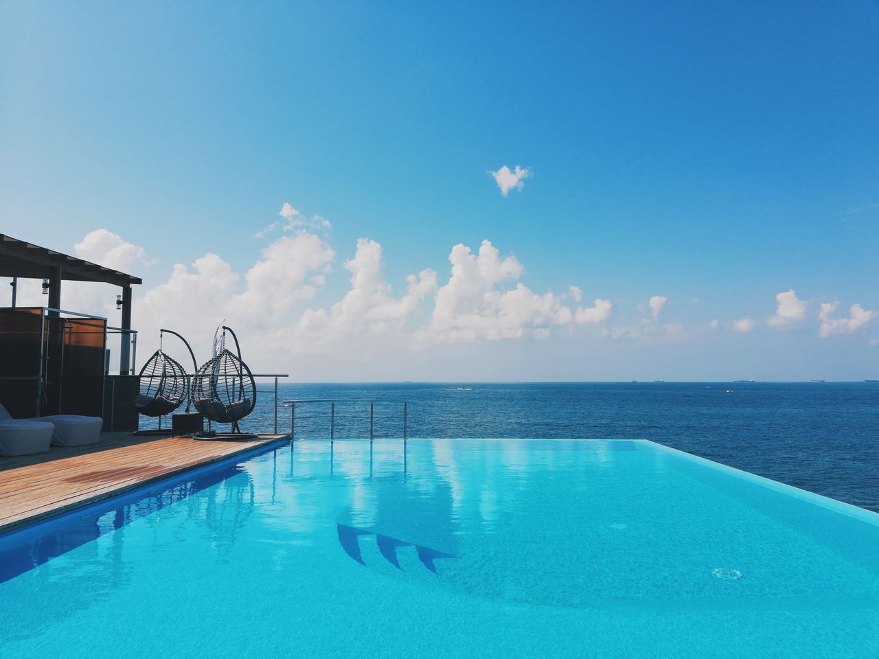 Apa Itu Infinity Pool